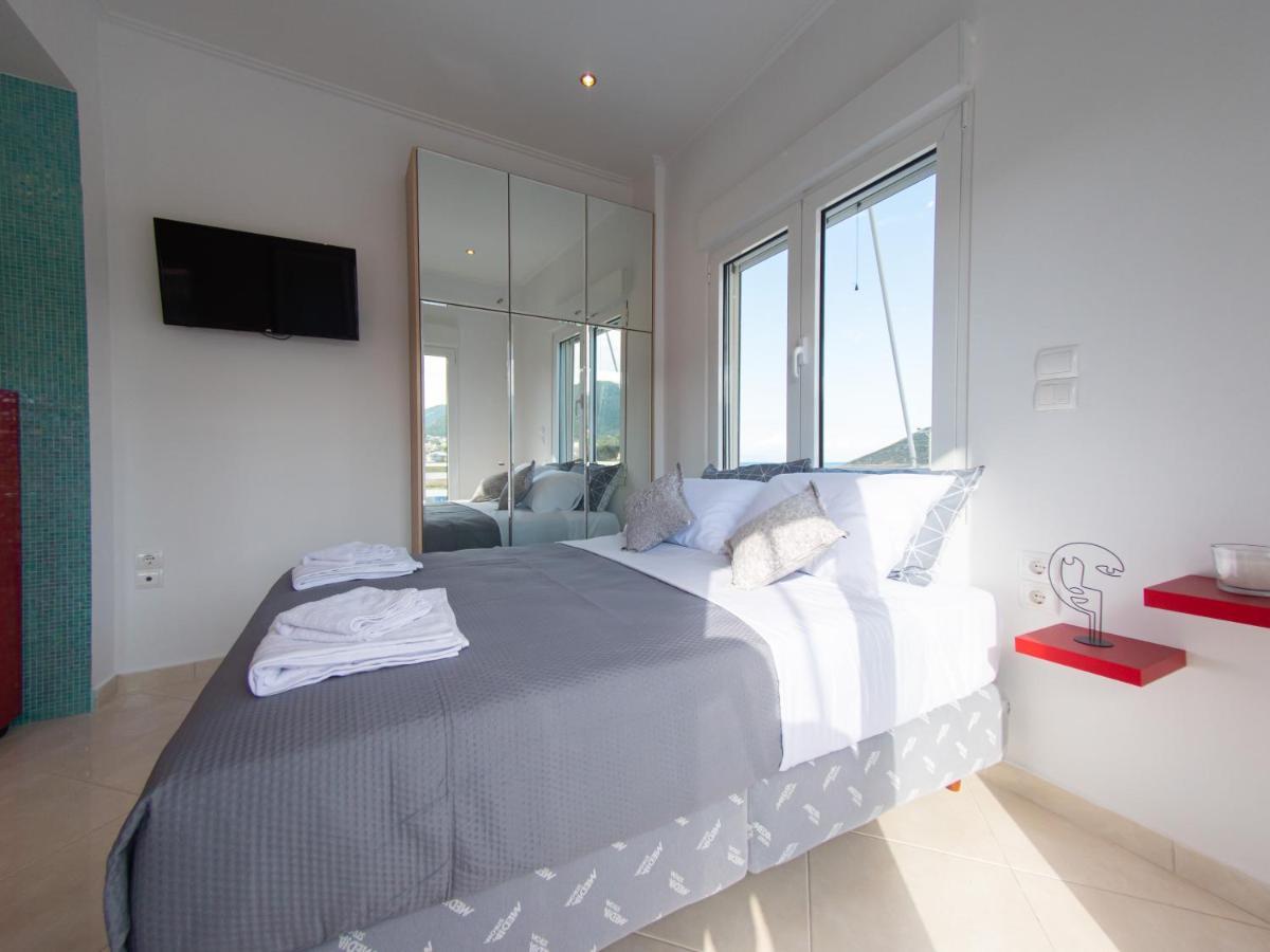 Lux Sea Studio - Porto Rafti Bagian luar foto